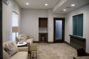 plastic surgeon recovery center