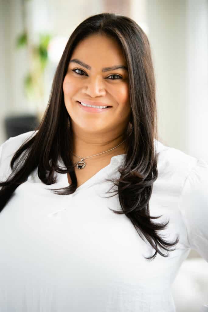 Staff CarolinaFacial anti aging treatment expert