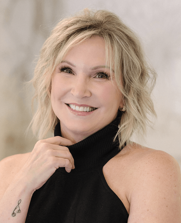 Kim Williams Headshot