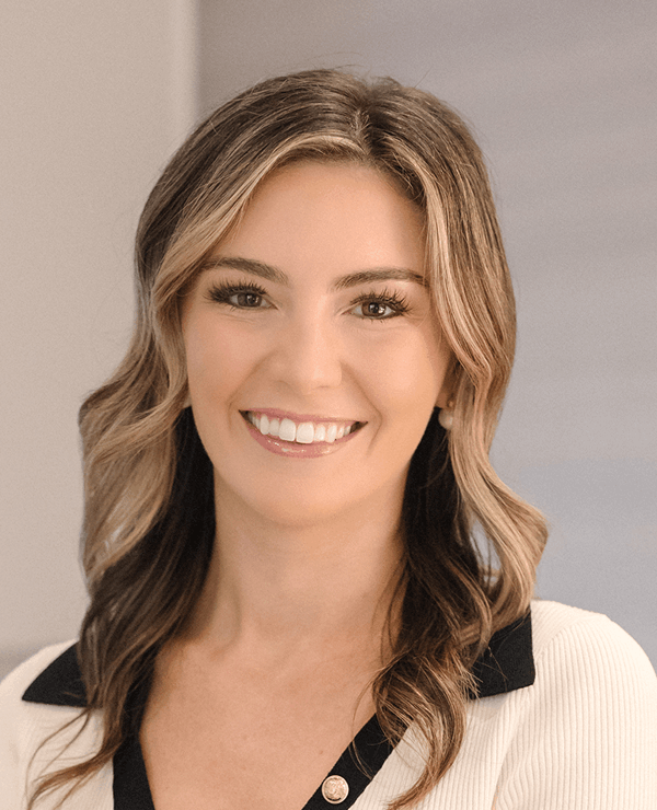 Rachel Tuschak Headshot